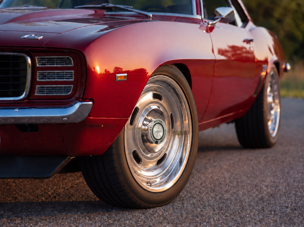 Camaro, wheel detail with Rally 17" wheels