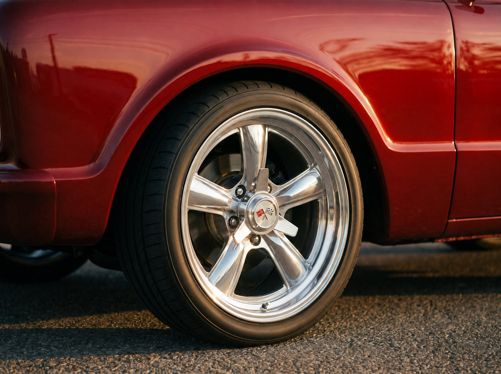 C10, wheel detail with Heritage 5 wheels